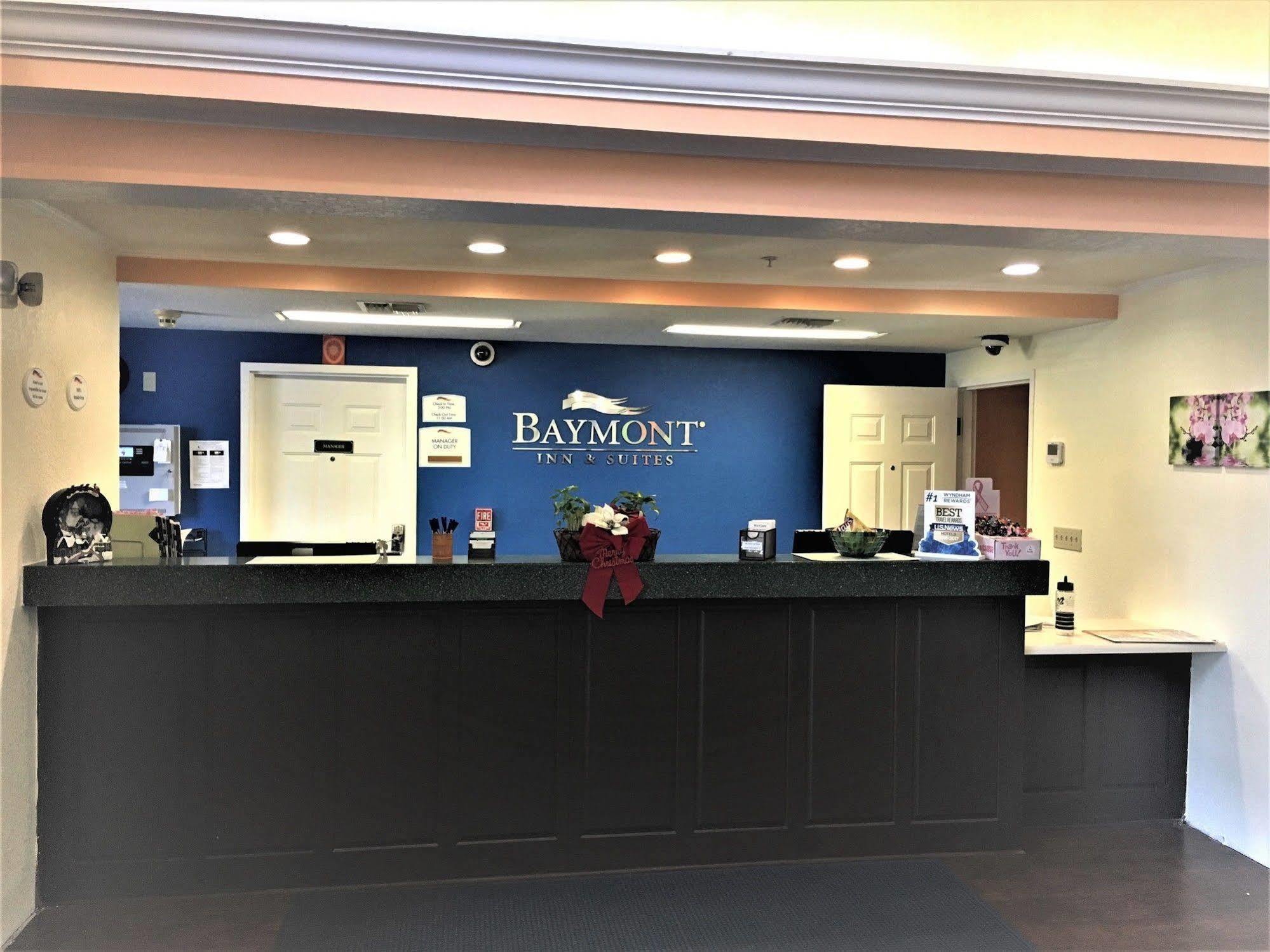Baymont By Wyndham Lakeland Esterno foto